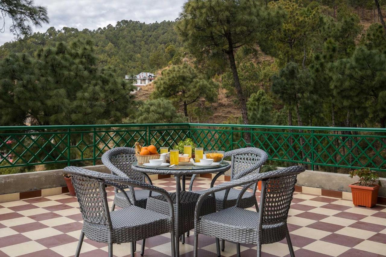 Stayvista At Cecil Cottages With Barbeque, Hill View Kasauli Exterior foto