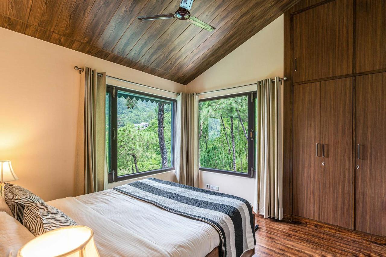 Stayvista At Cecil Cottages With Barbeque, Hill View Kasauli Exterior foto