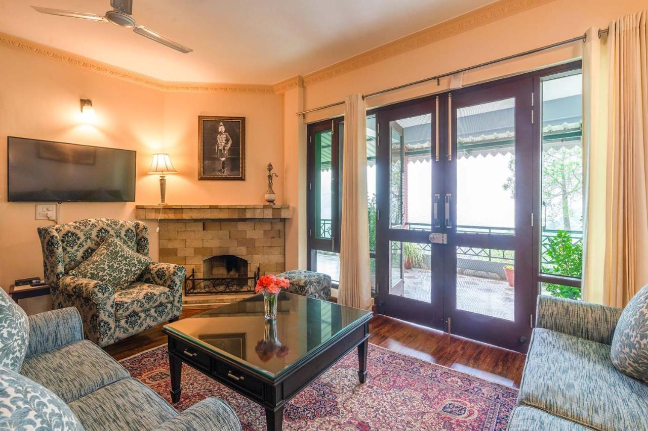 Stayvista At Cecil Cottages With Barbeque, Hill View Kasauli Exterior foto