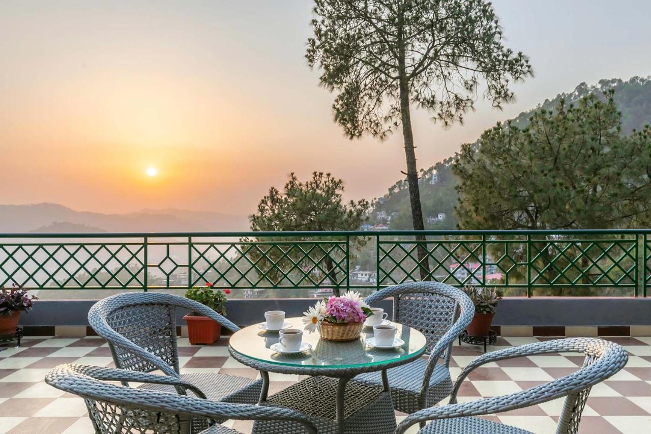 Stayvista At Cecil Cottages With Barbeque, Hill View Kasauli Exterior foto